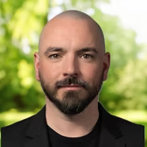 Headshot of Steven Santangelo, LCADC