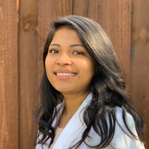 Headshot of Nancy Alvarez, LPC