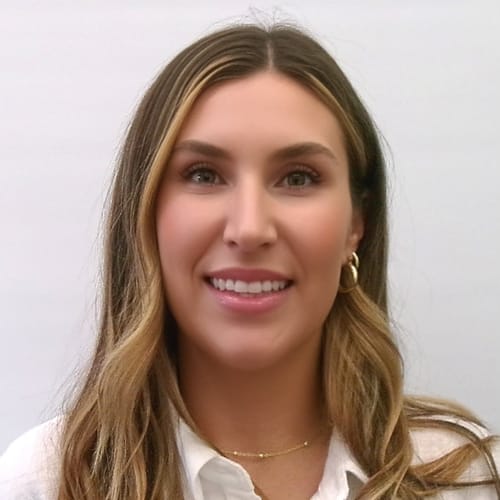 Headshot of Ashley Bechtle, APN