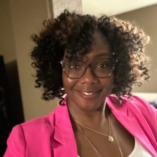 Headshot of Aquantonette Slaughter, LPC