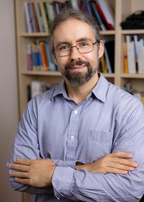 Headshot of Derek Hefner, LCSW